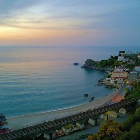 Hotel Club Cala Longa Montauro Bagian luar foto