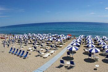 Hotel Club Cala Longa Montauro Bagian luar foto