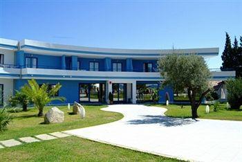 Hotel Club Cala Longa Montauro Bagian luar foto