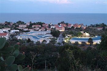 Hotel Club Cala Longa Montauro Bagian luar foto