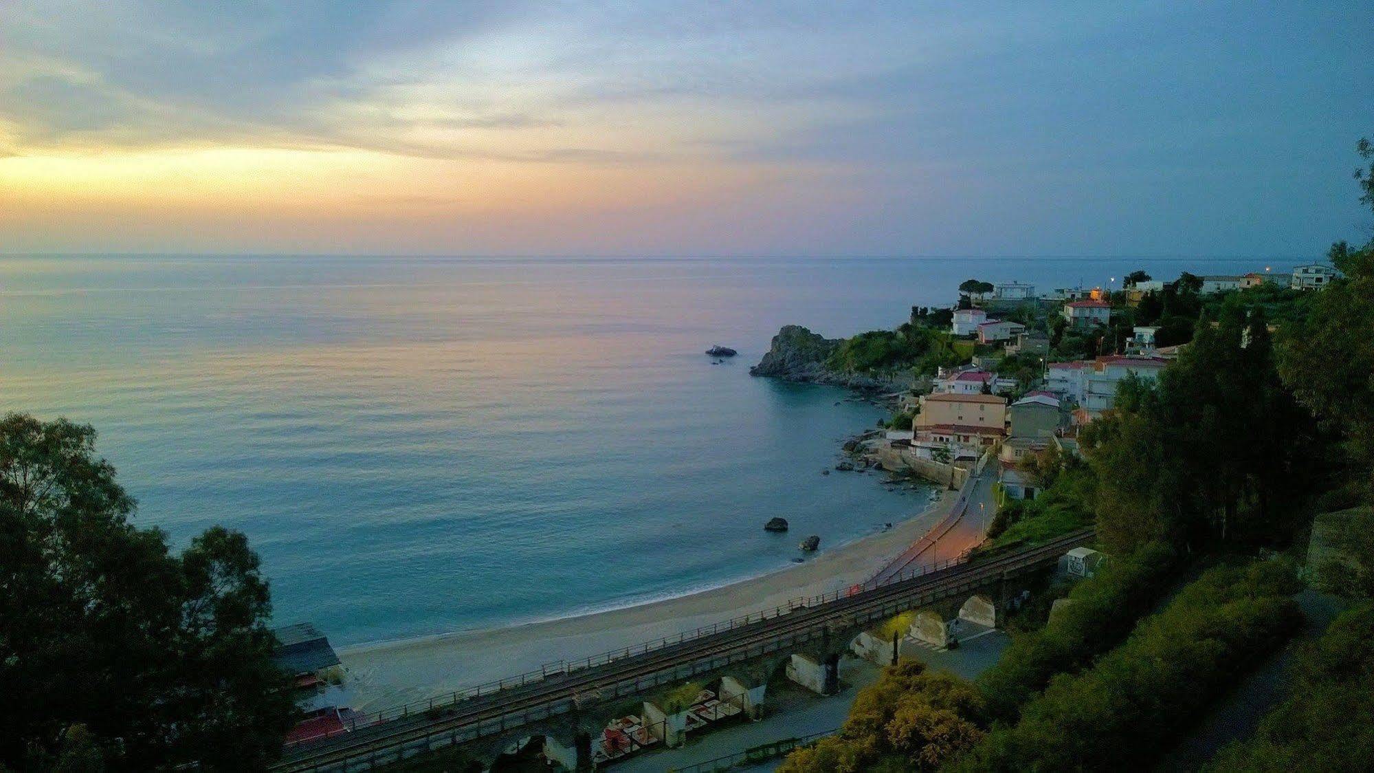 Hotel Club Cala Longa Montauro Bagian luar foto